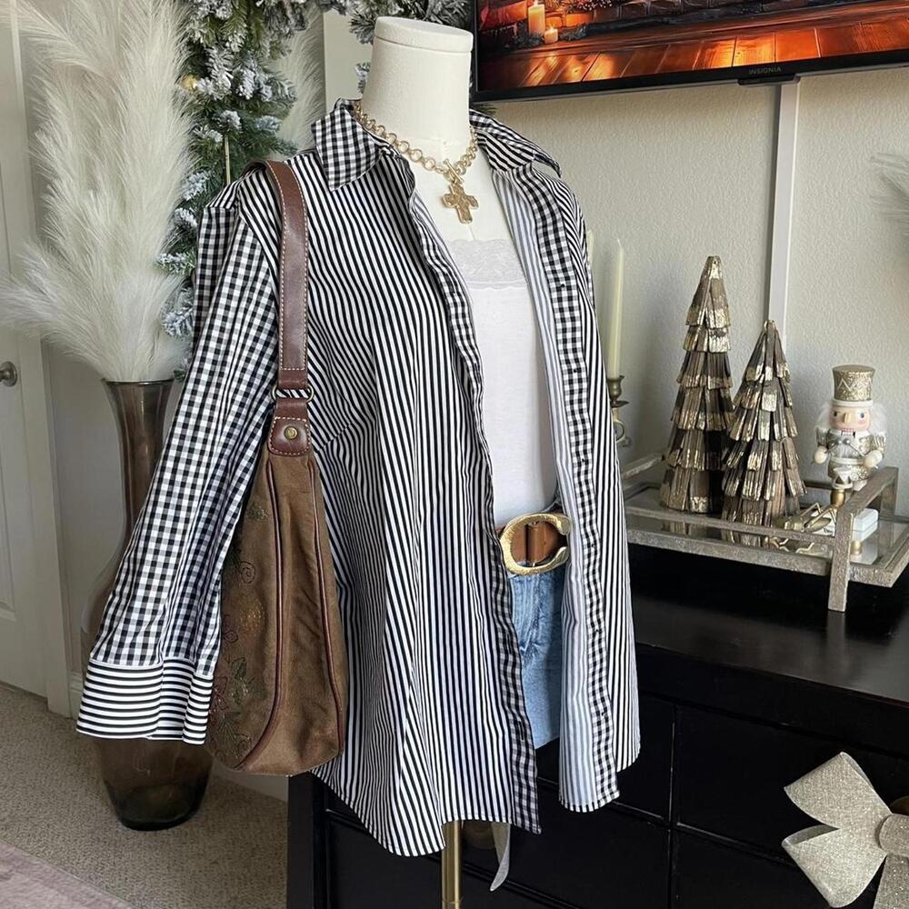 Stripe Blouse - Picture 4 of 4